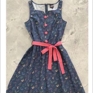 Retrolicious Dinosaur dress size xl